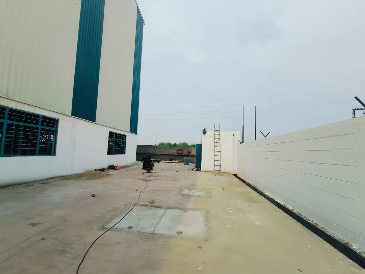 HyphenSCS-Warehouse-73476-1.png