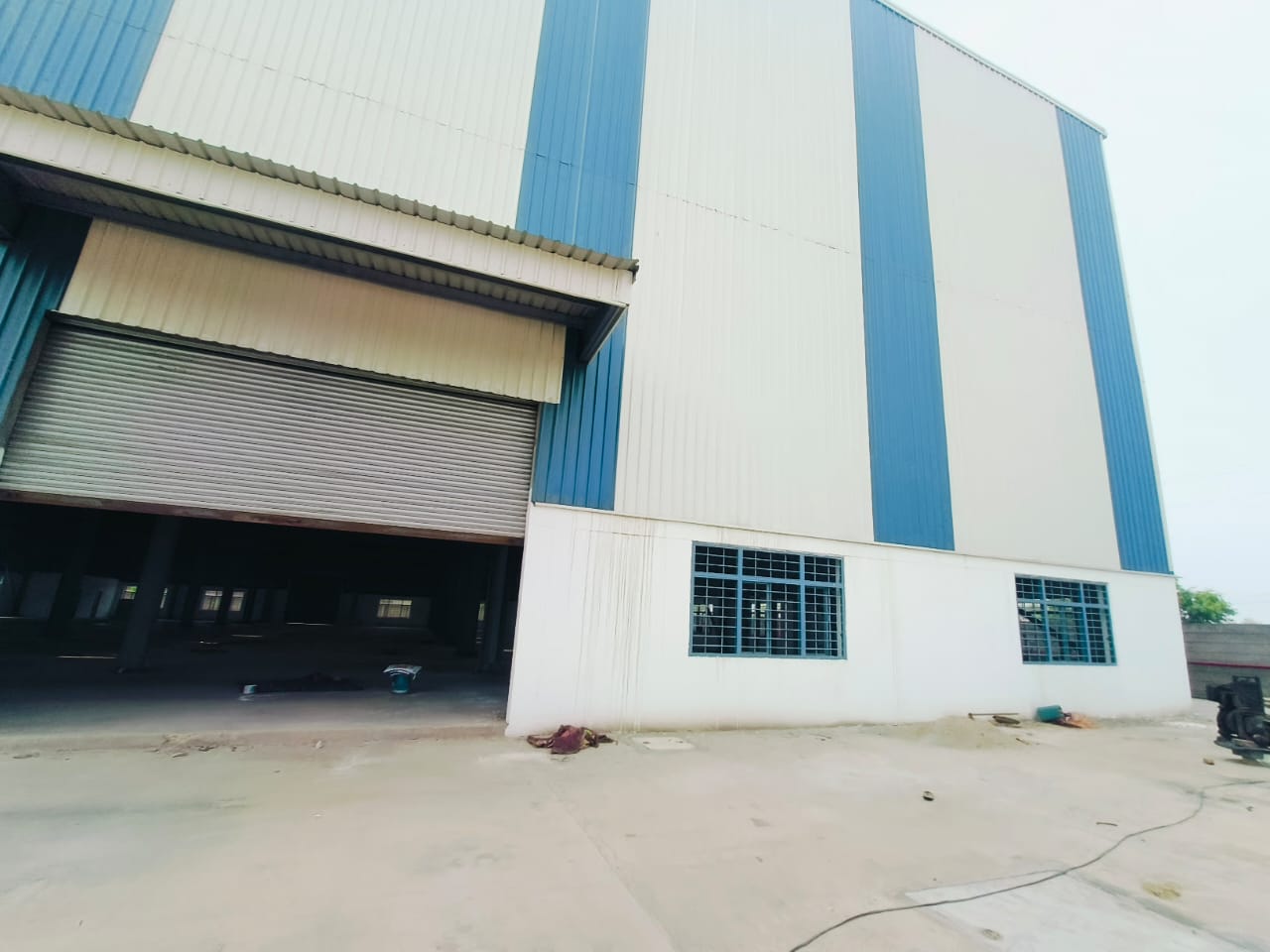HyphenSCS-Warehouse-73476-3.png