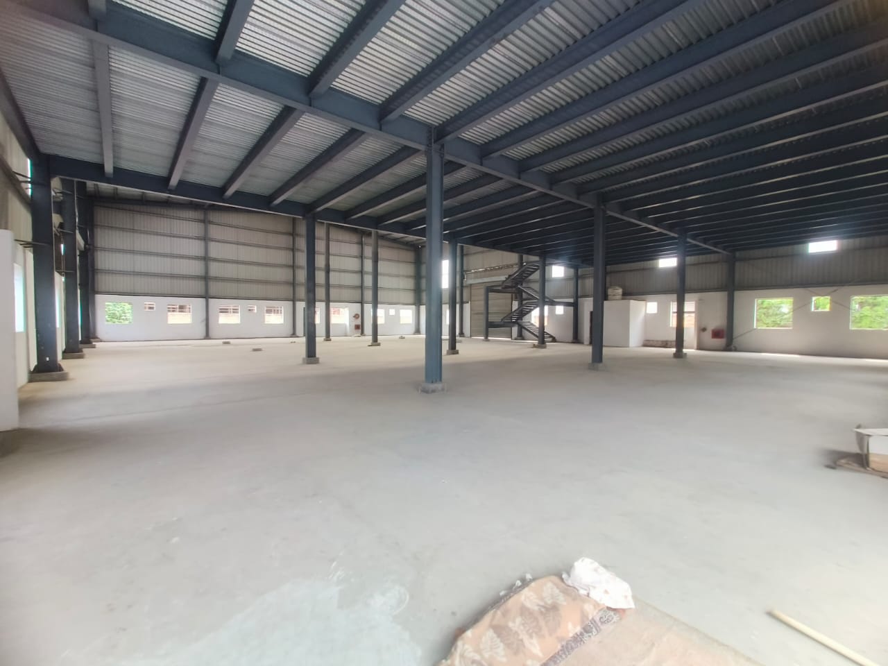 HyphenSCS-Warehouse-73625-6.png