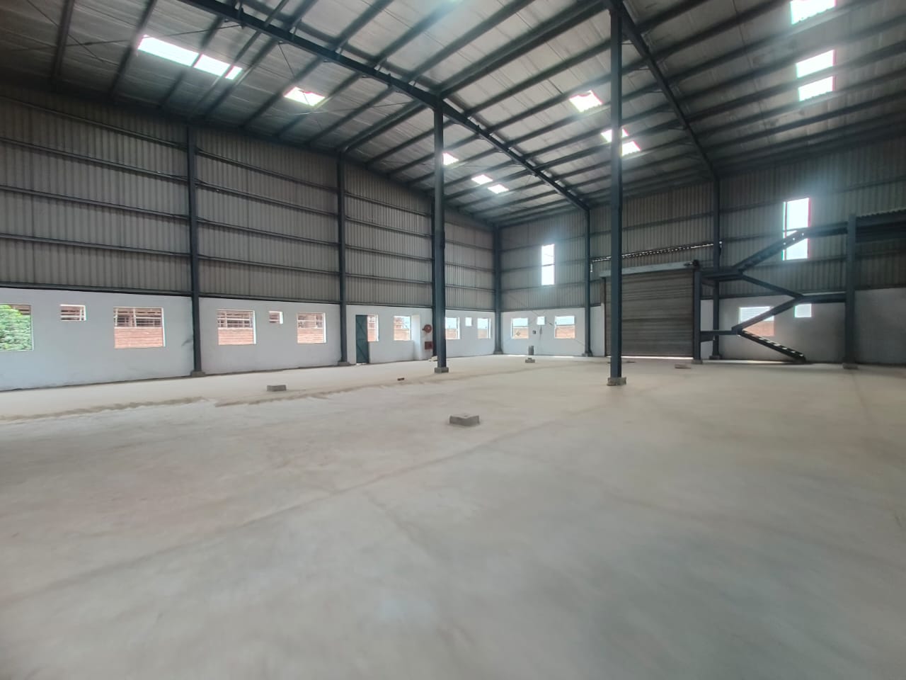 HyphenSCS-Warehouse-73625-9.png