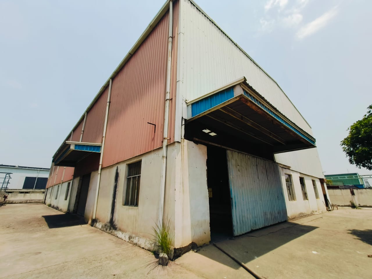 HyphenSCS-Warehouse-73626-3.png