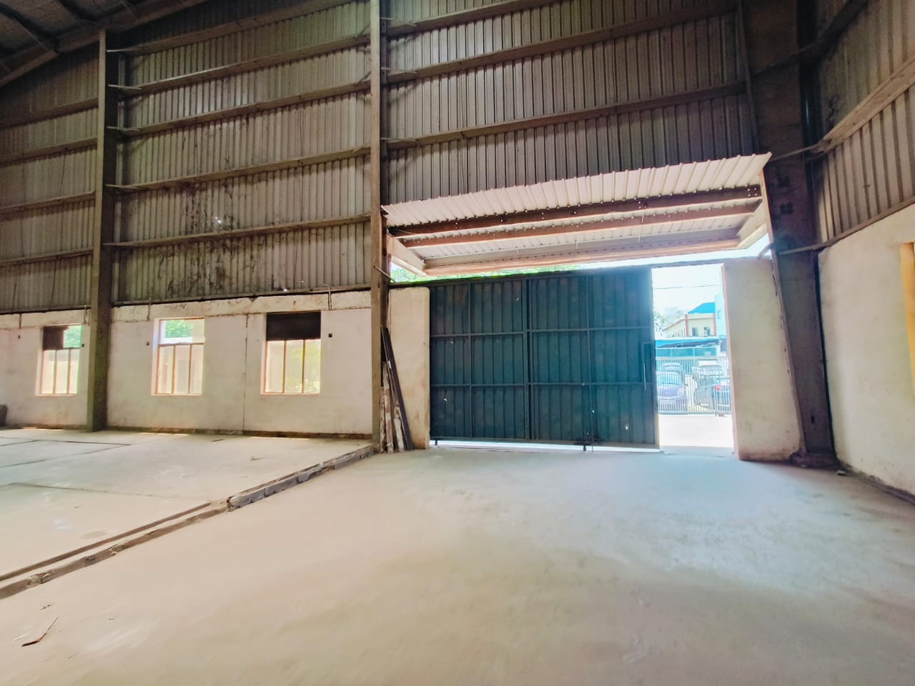 HyphenSCS-Warehouse-73626-6.png
