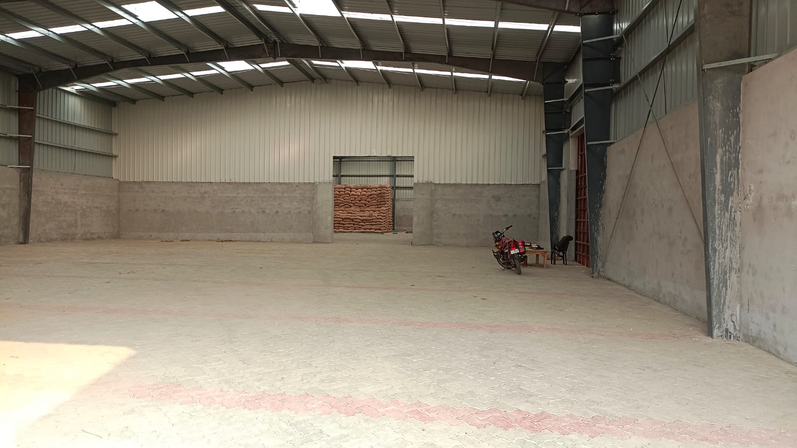 HyphenSCS-Warehouse-74424-0.png